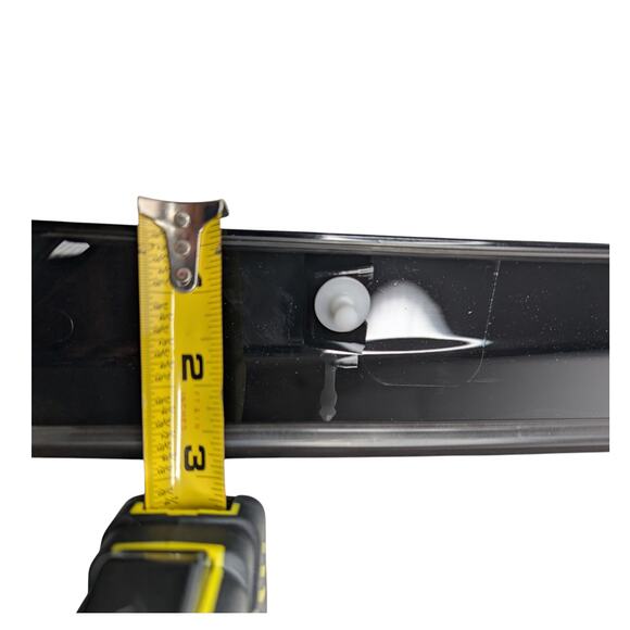 Gledewen Windshield Trim Molding – LH Rubber Edge - Picture 2 of 6